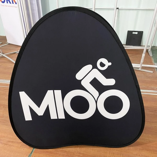 Banner Pop Up Triangle